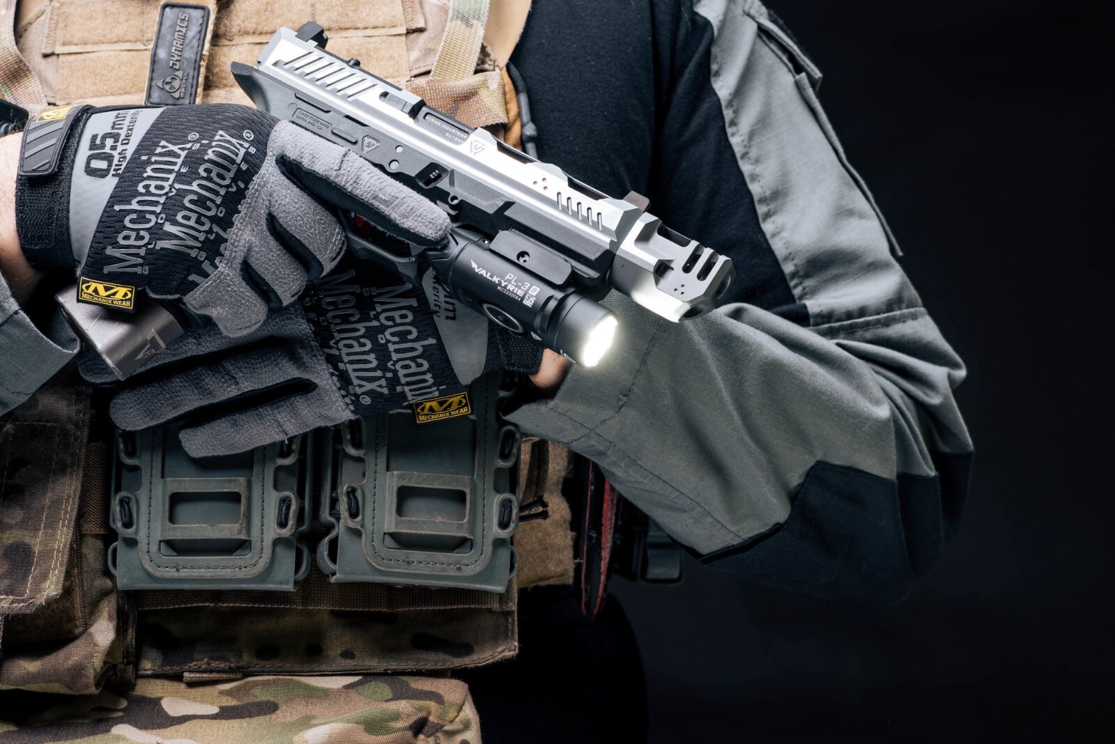 Olight PL-3R Valkyrie Rechargeable Rail Mounted Tactical Light, Black, 1500 Lume