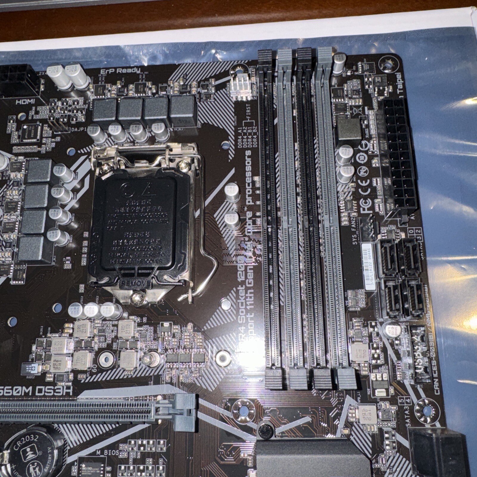 GIGABYTE B560M DS3H Motherboard LGA 1200 Intel 10th/11th Gen B560 Micro-ATX