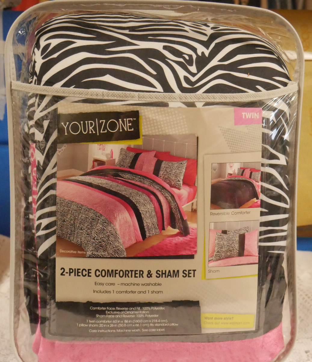 NIP YOUR ZONE 2 PC. REVERSIBLE COMFORTOR & SHAM TWIN SIZE SET PINK,BLACK & WHITE