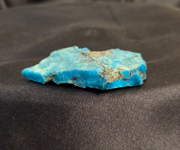 HIGH QUALITY TURQUOISE KINGMAN ROUGH 38 GMS