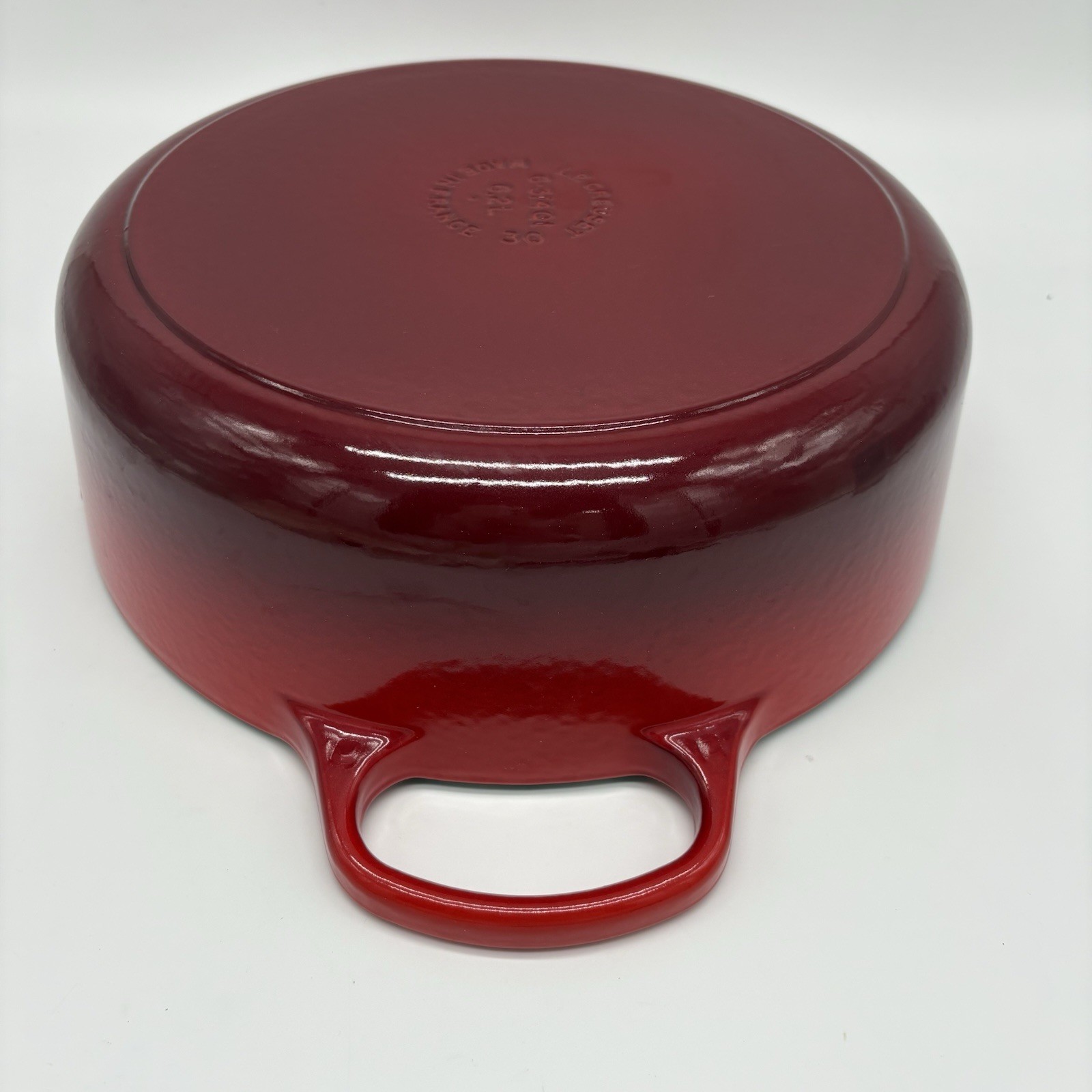 Le Creuset Signature Enameled Cast Iron Wide Round Dutch Oven 6 3/4Qt Cerise Red