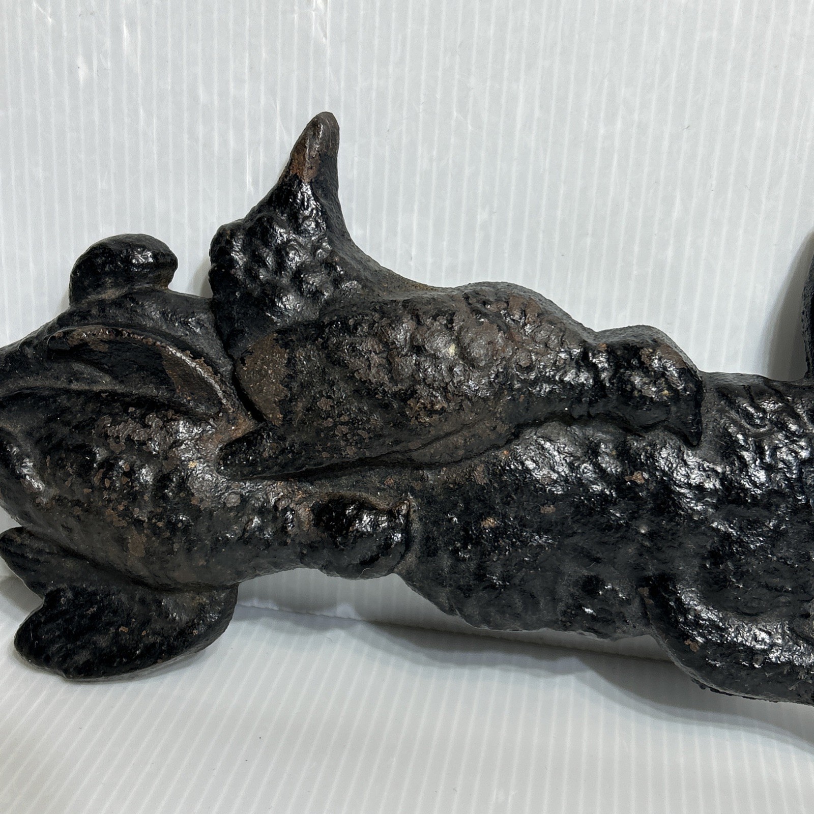 Cast Iron Hunting Bunny Rabbit Attack By Birds Rustic Antique 13” 1.9lb