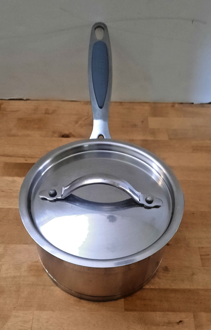 David Burke Gourmet Pro Stainless Saucepan 1.25 Qt w/Pour Spouts & Lid