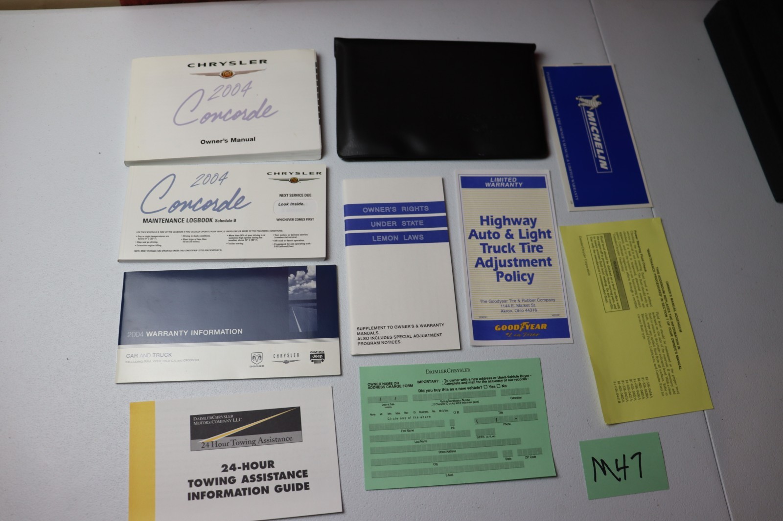 2004 CHRYSLER CONCORDE OWNERS Manual Complete Set W/ Case and Supplements
