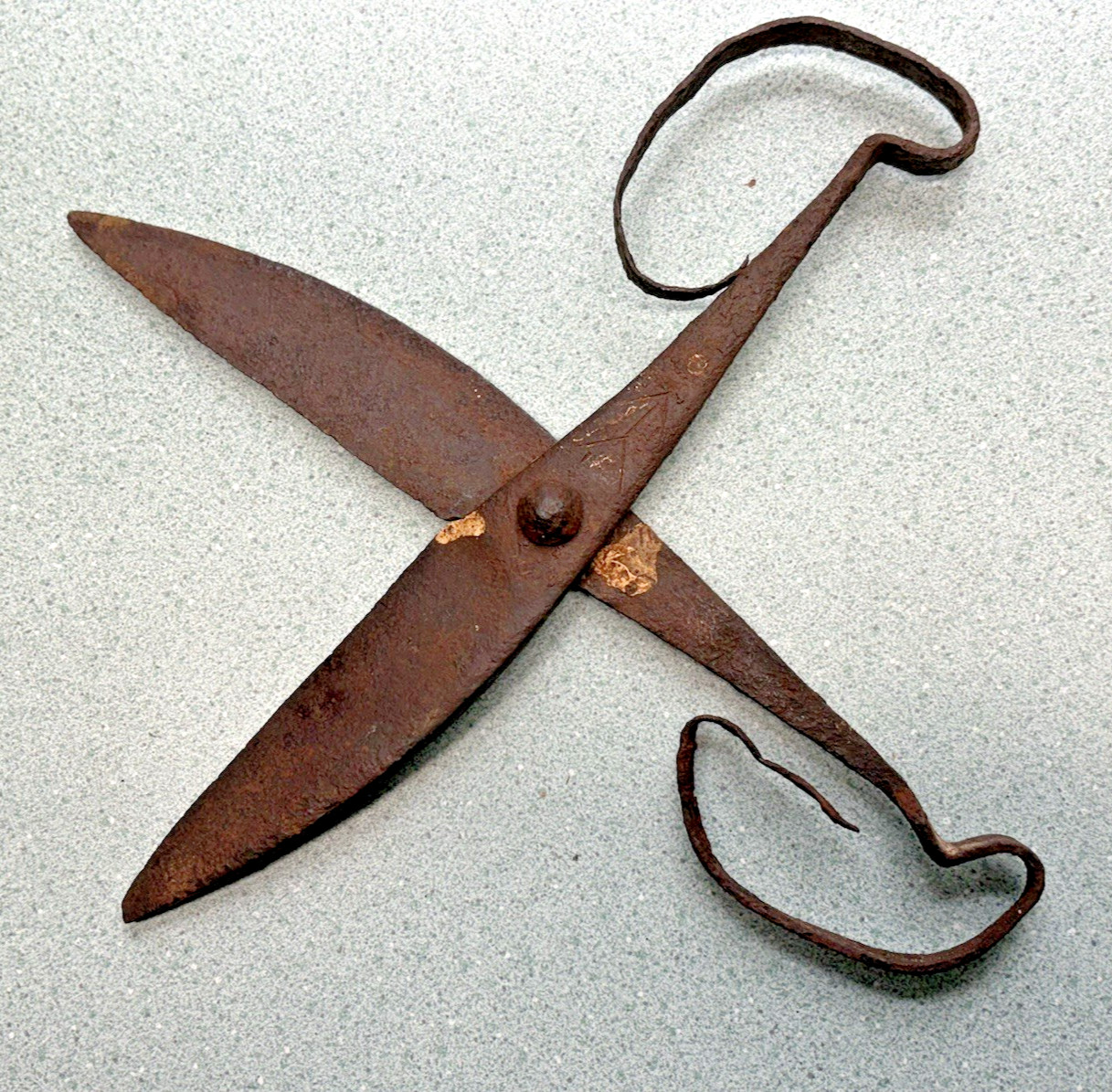 REVOLUTIONARY WAR ERA BLACKSMITH HAND-FORGED IRON SCISSORS good CONDITION RARE