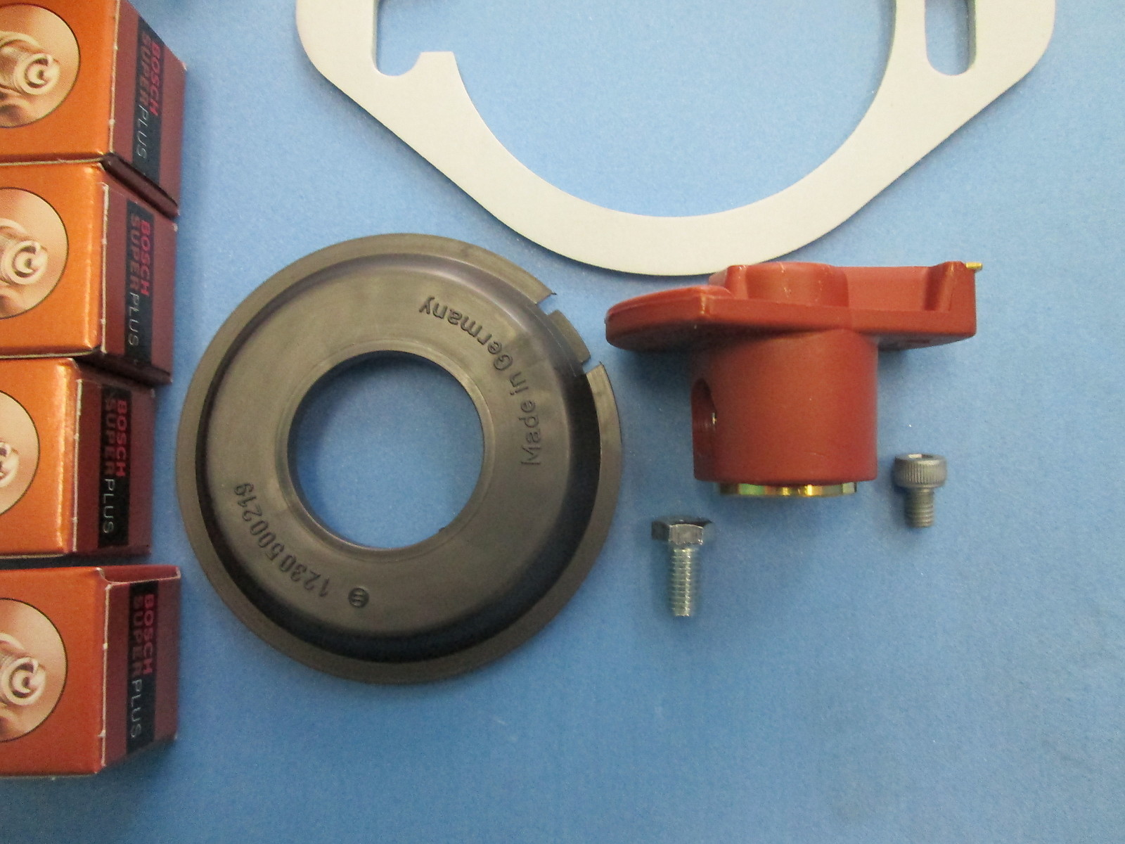 PORSCHE 924S 944 944 TURBO 951 TUNE UP KIT BOSCH CAP W/AFTERMARKET ROTOR