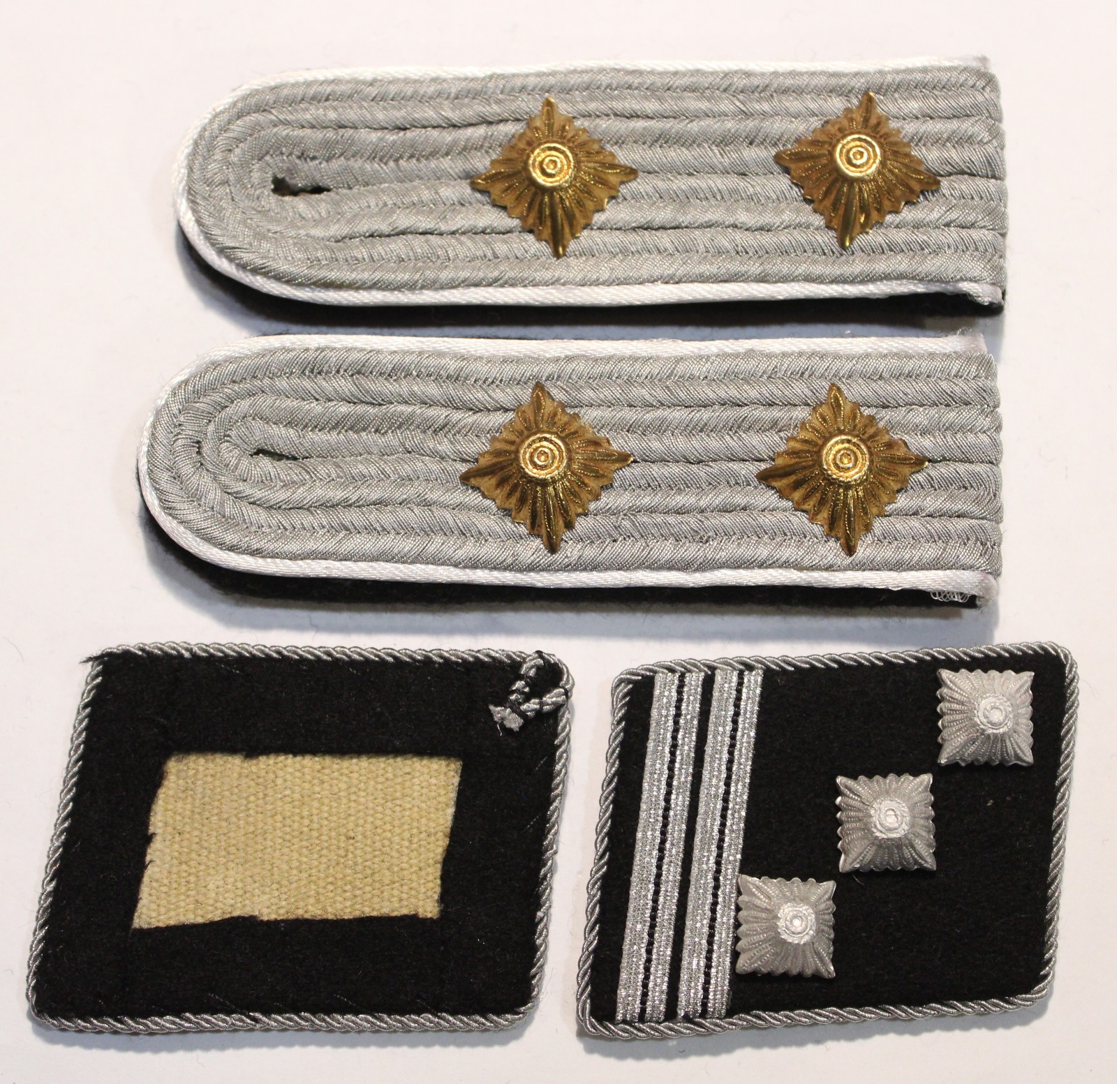 4pc WW2 German Elite Infantry Hauptscharfuhrer shoulder board & collar tab set