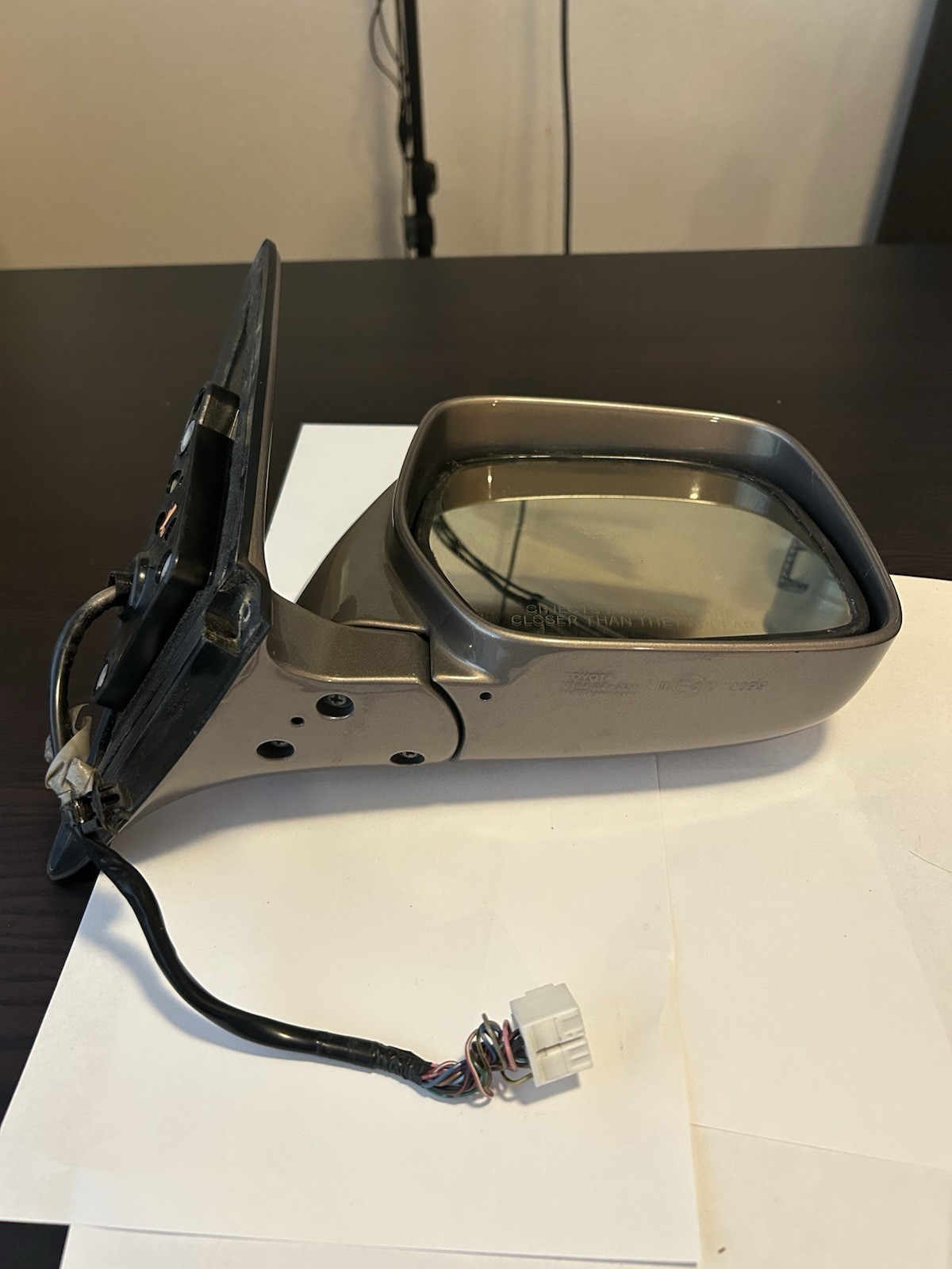 Lexus- LX470 Passenger  Side Rear View Mirror Gold:4M9 87910-60850 1998-2002