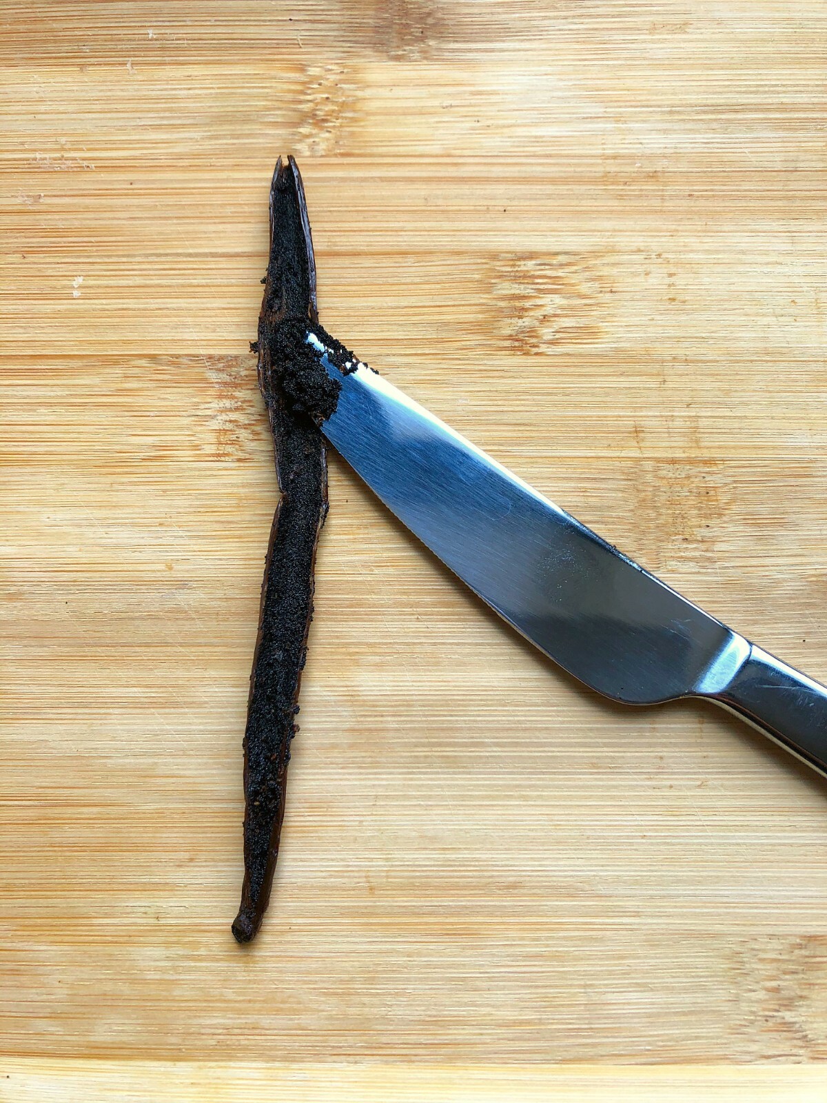 Fresh Madagascar Grade A ORGANIC Bourbon Vanilla Beans [Whole]