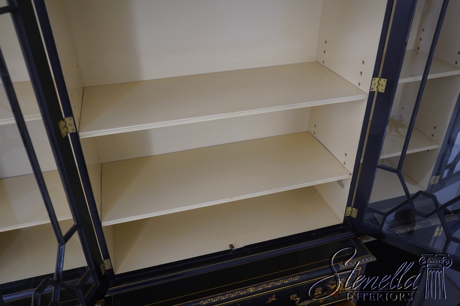 L71522: S. HILLIE English Made Chinoiserie Breakfront Bookcase