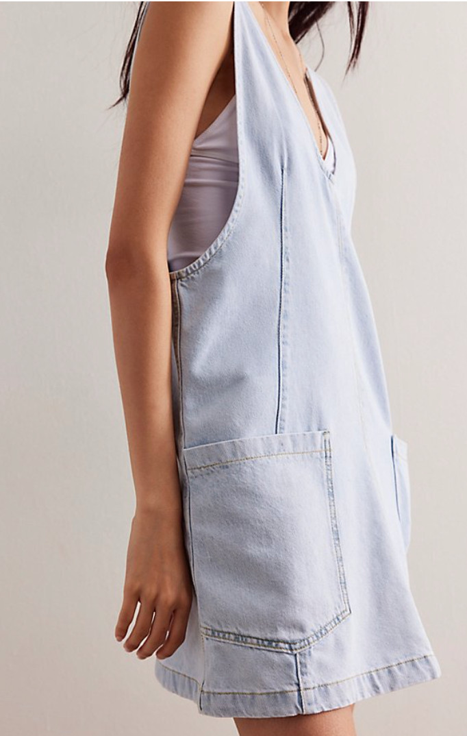 NEW FREE PEOPLE WE THE FREE HIGH ROLLER DENIM OVERALL SKIRTALL MINI DRESS XS