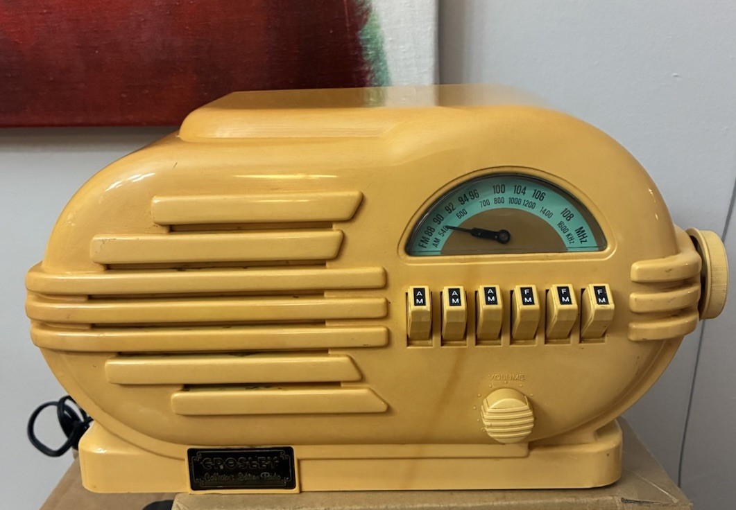 Crosley CR-3 Collector’s Limited Edition Art Deco AM/FM Radio Cassette Player📻
