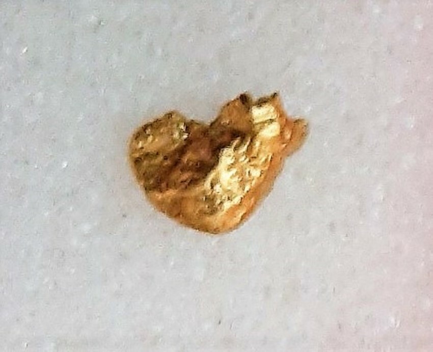 PURE GOLD NUGGET ALASKA YUKON BC NATURAL SMALL ROCK HAND PICKED RAW FINE 22k .5g