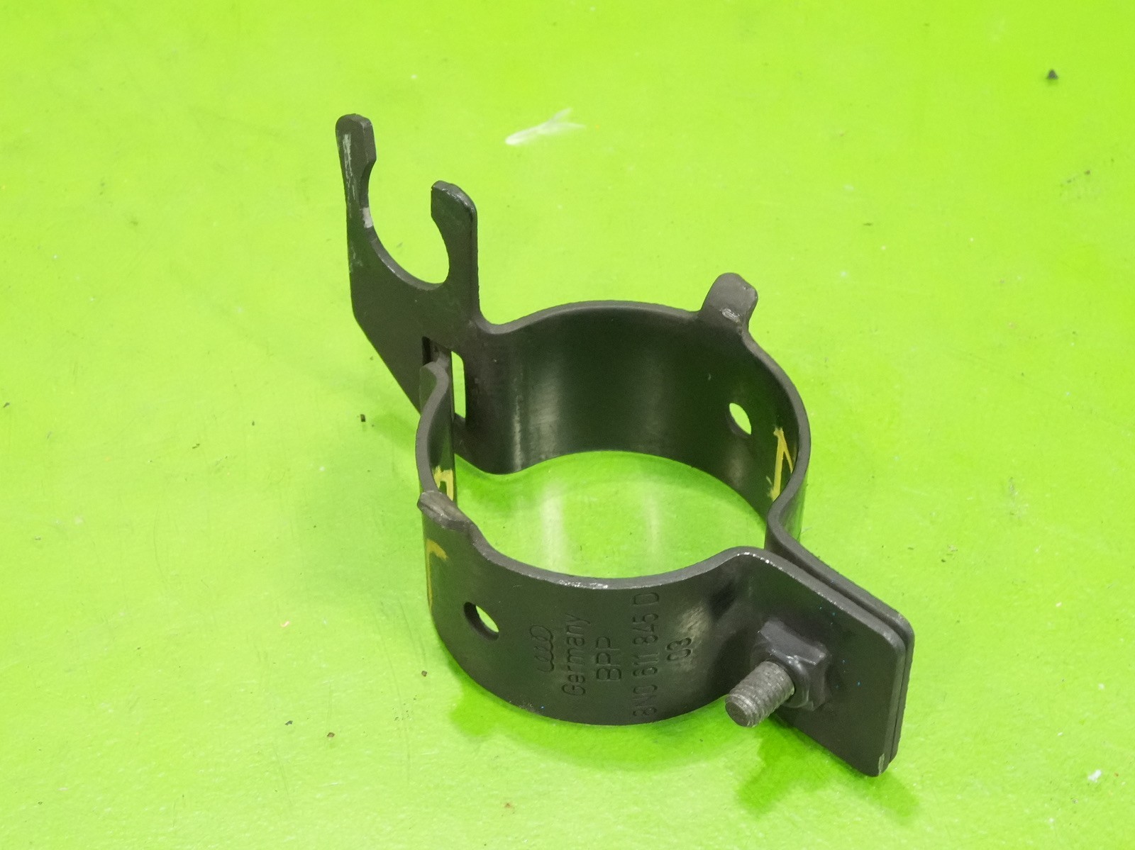 00-06 Audi TT OEM 8N611845 front strut brake hose line mount bracket holder