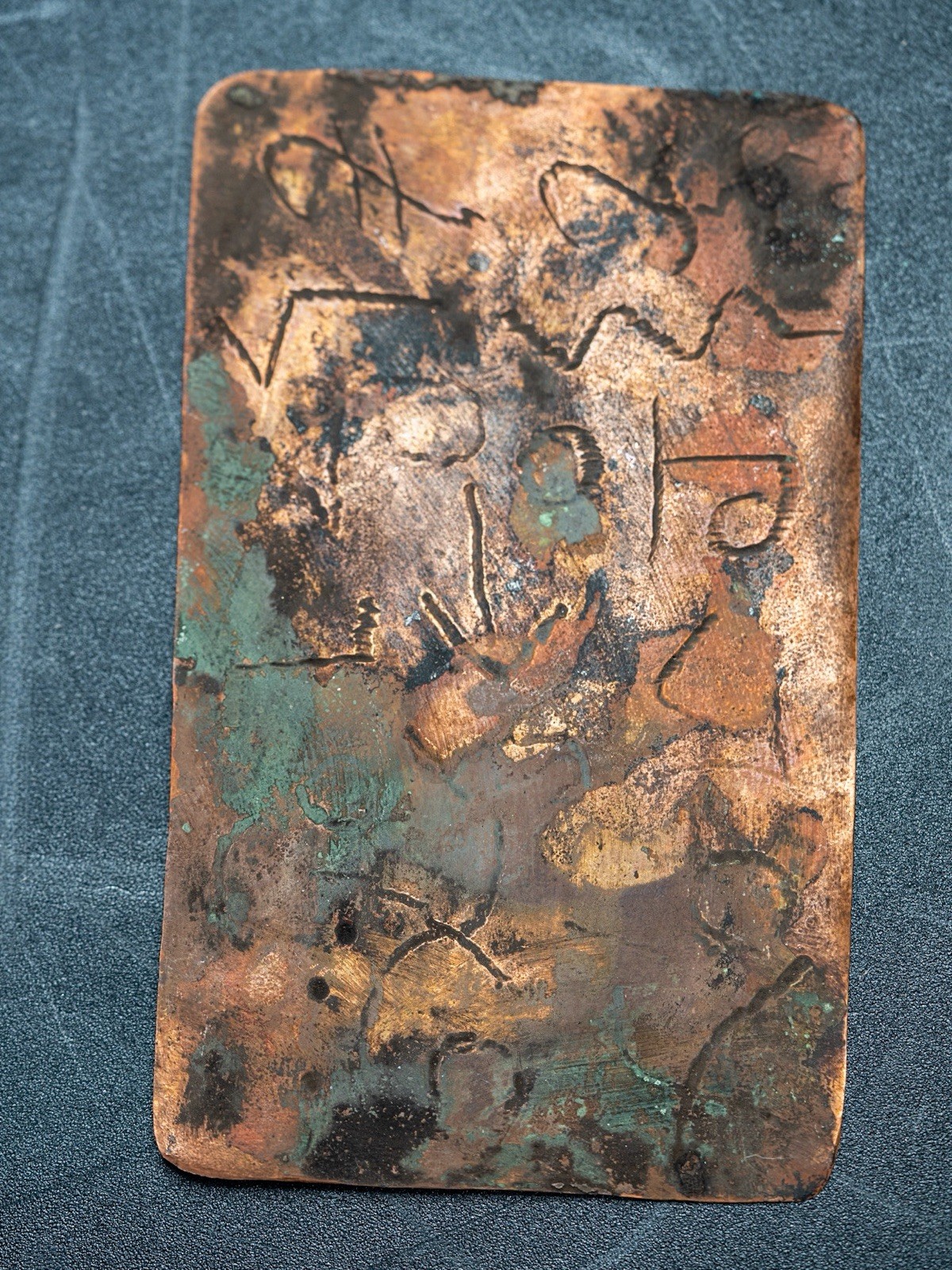 Glowing Bronze Magnetic Plates With Saturn From Tula Hidalgo Ojuelos