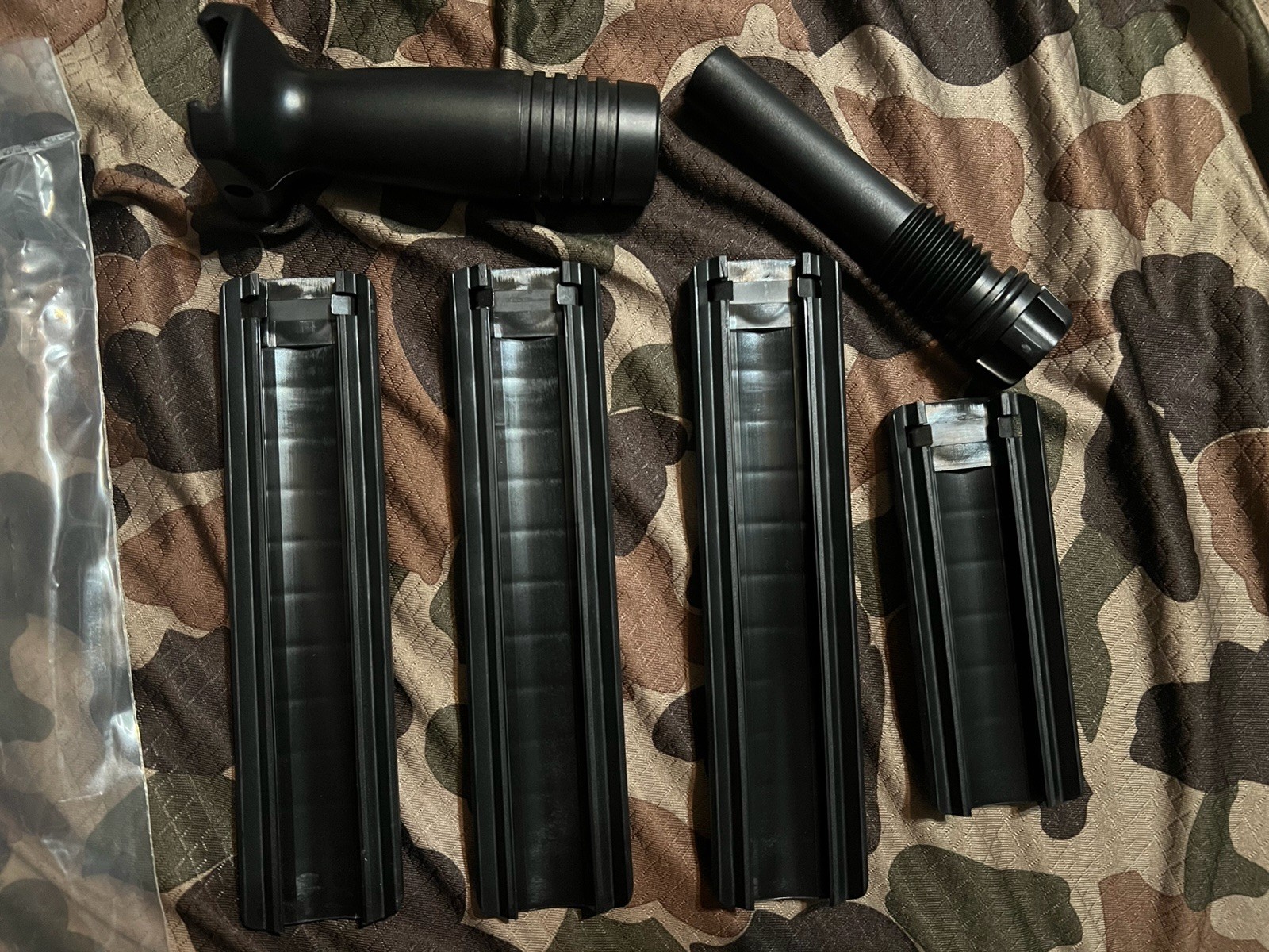 P&S 4U486 11 Rib Rail Cover Set W/ Broomstick