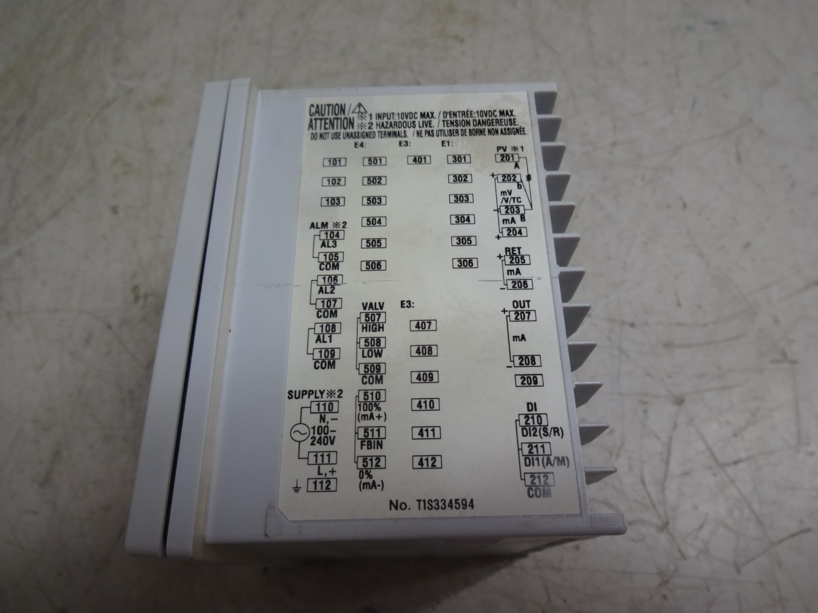 Yokogawa UT35A-100-30-00 Temperature Controller UT35A