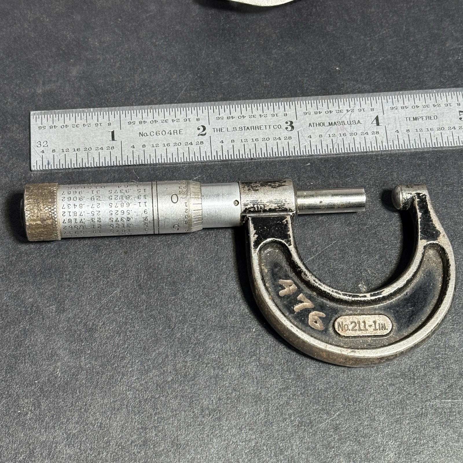 Starrett 211 Outside Micrometer 0 To 1"Rounded Anvil .001