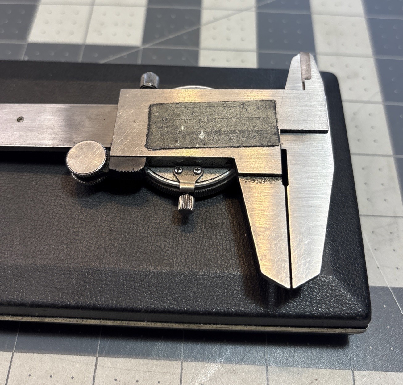 NSK Precision 6" Dial Caliper .001” w/ Case Machinist Tools Japan