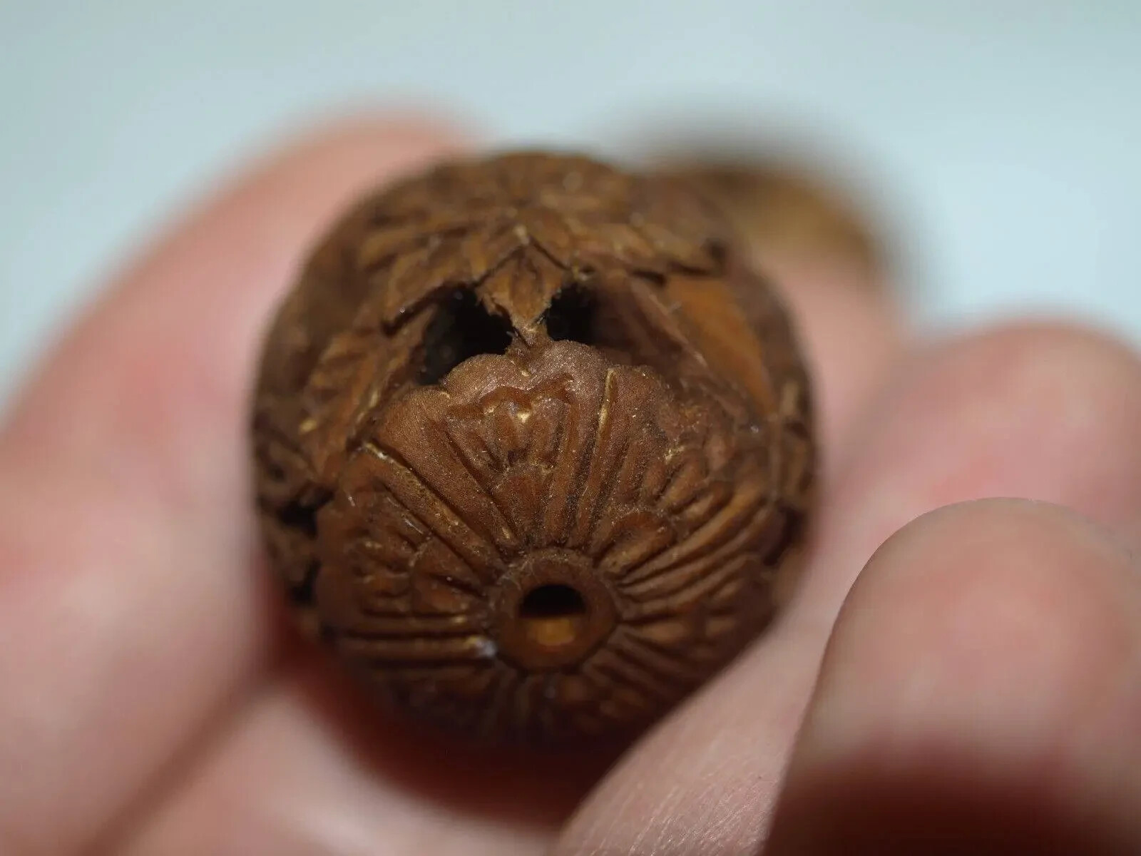 Vintage Carved Chinese Wood Wooden Bead Chrysanthemum Flower Design carving 22mm