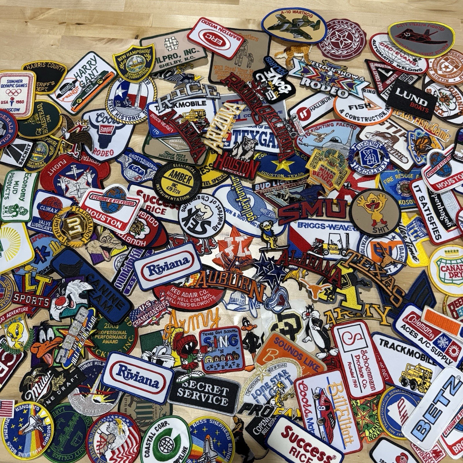 25 lot Random Mix High quality Sew / Iron on Patches Vintage Patches Embroidered