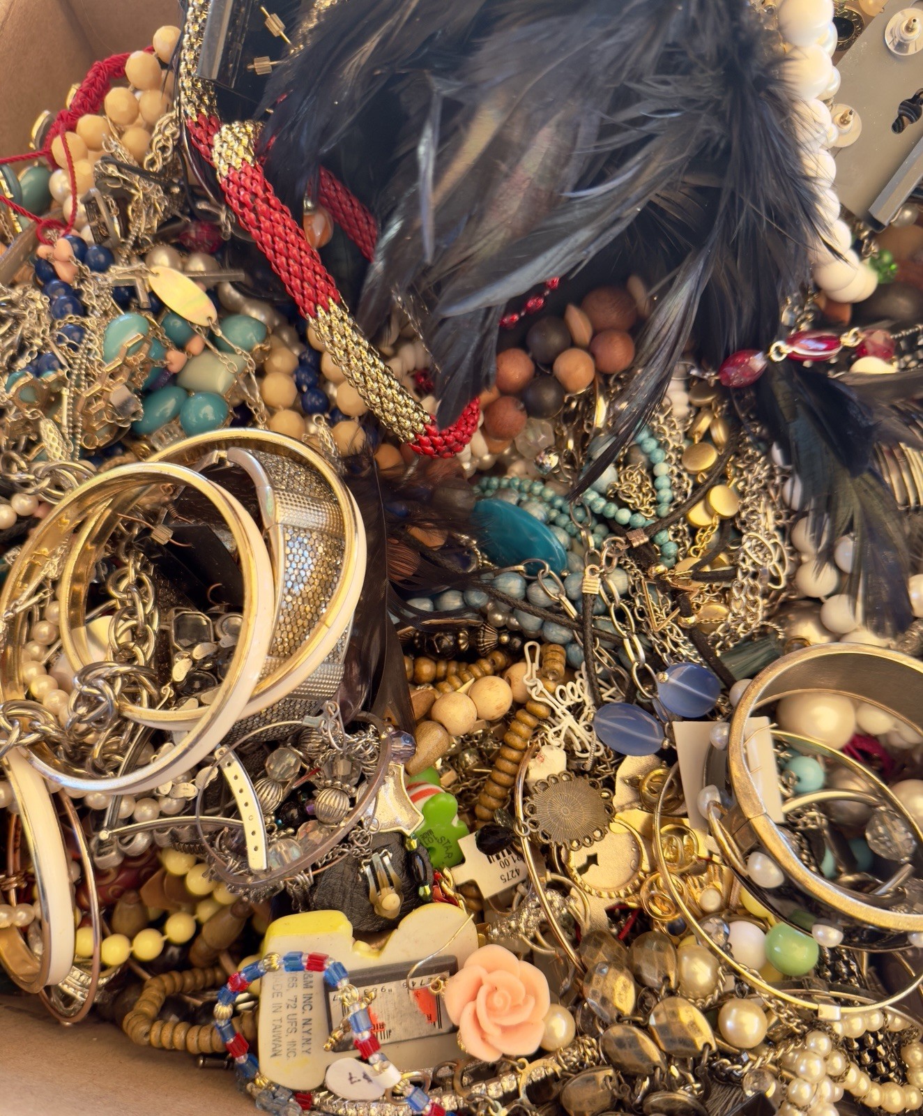 MIXED JEWELRY LOT CRAFT REPAIR, RESELL, REPURPOSE, VINTAGE TO NOW! 21 POUNDS
