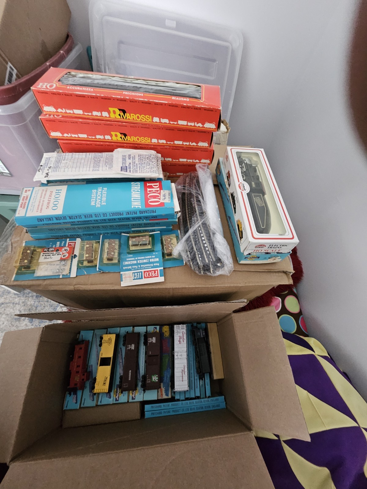 Mystery Box : Trains & Tracks