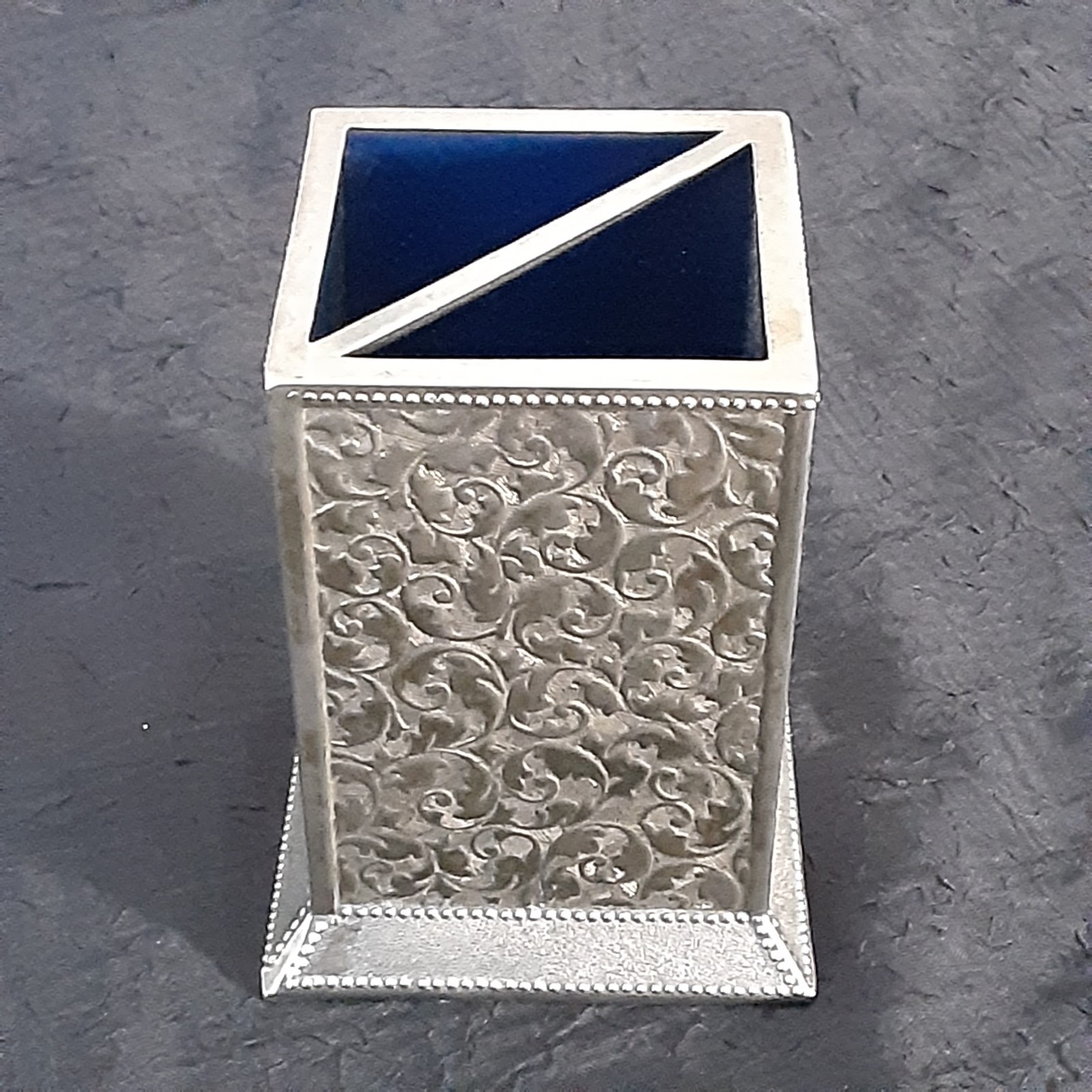 VTG Silver Plate Embossed Pen Pencil Stand Holder Square International Silver 4"