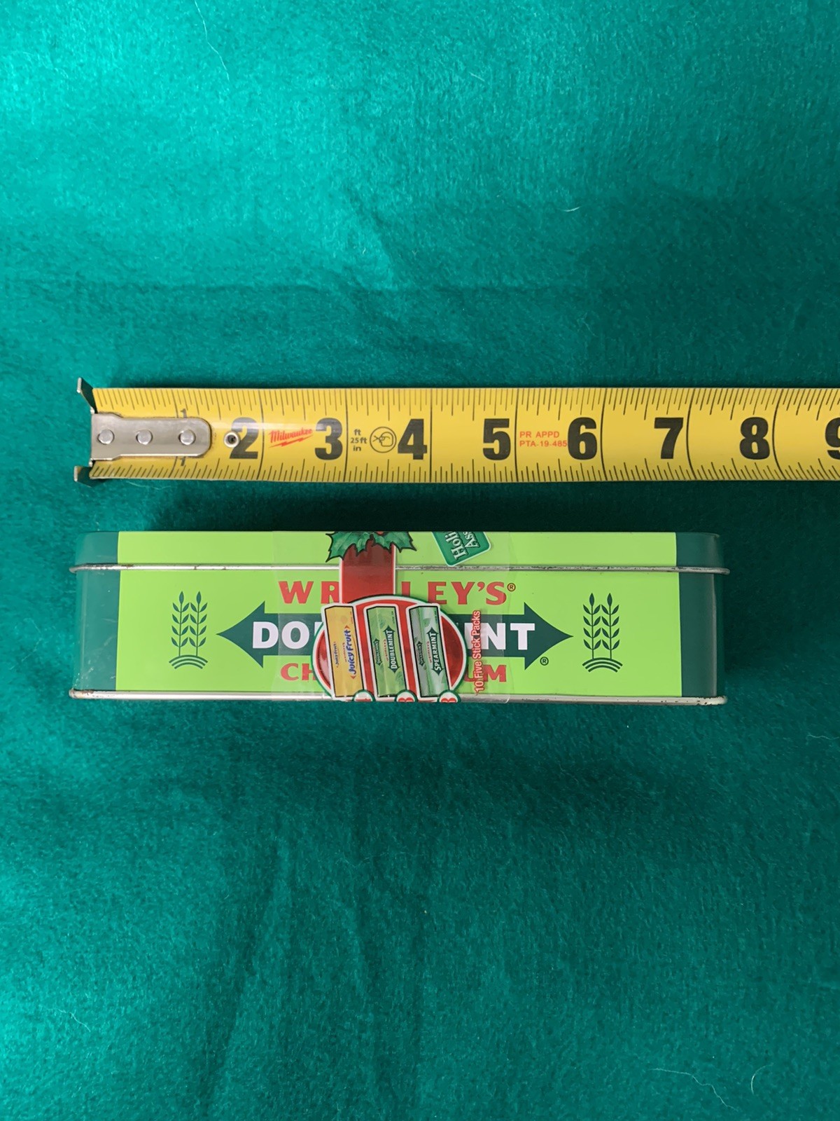 2010 Wrigleys Doublemint Chewing Gum Factory Sealed Christmas Tin