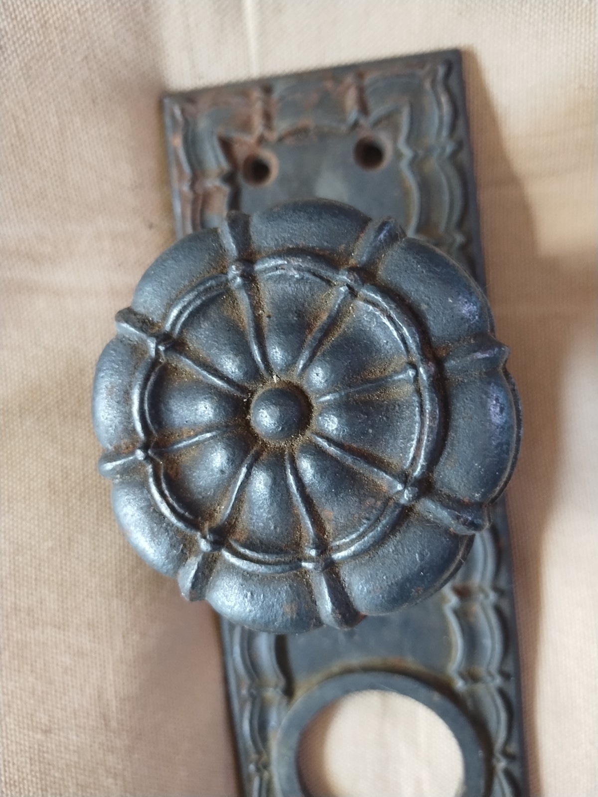 Antique Chicago Niles Sager Victorian Doorknob/Escutcheon Plate WYRE K-320