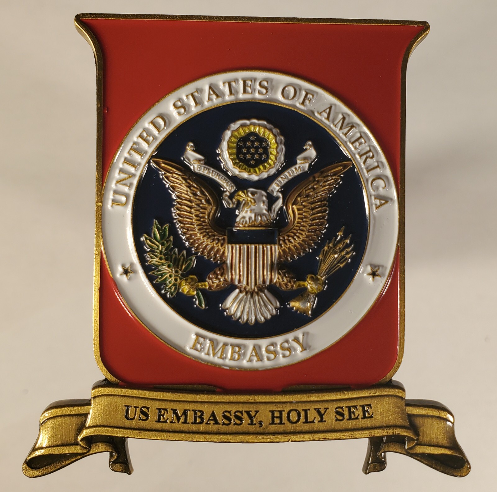 US STATE DEPARTEMENT US EMBASSY VATICAN CITY CHALLENGE COIN 2" wth 2.5" ht 174