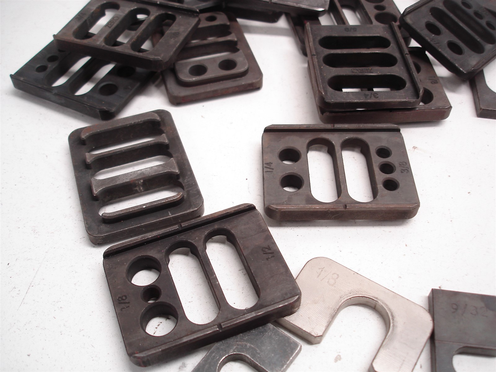 77 NASCAR LOWER CONTROL ARM ECCENTRIC SLUGS & POCKET SLUG PLATES - STEEL & ALUM