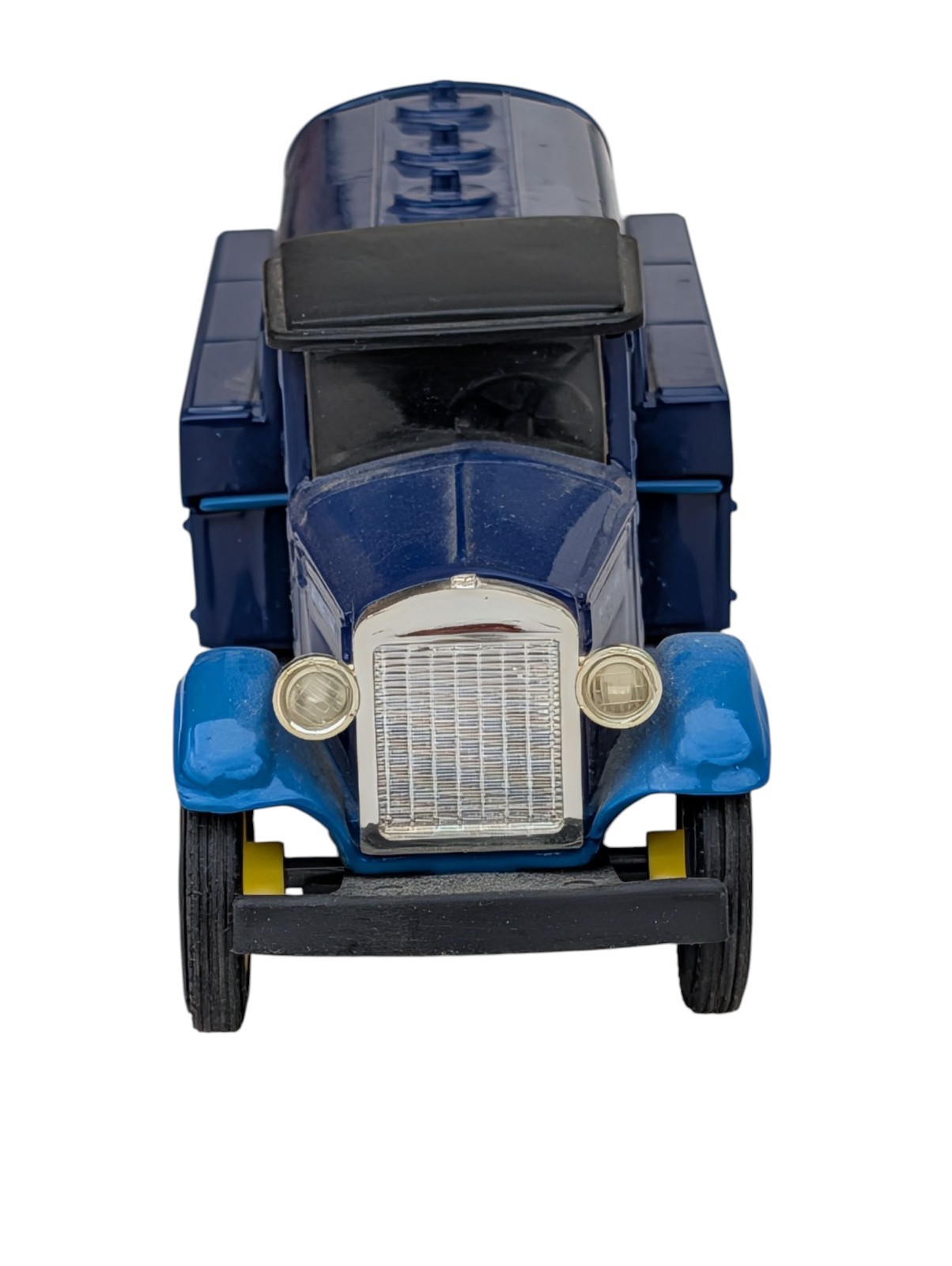 Vintage 1929 International Continental Oil Tanker Bank Ertl Die Cast Truck