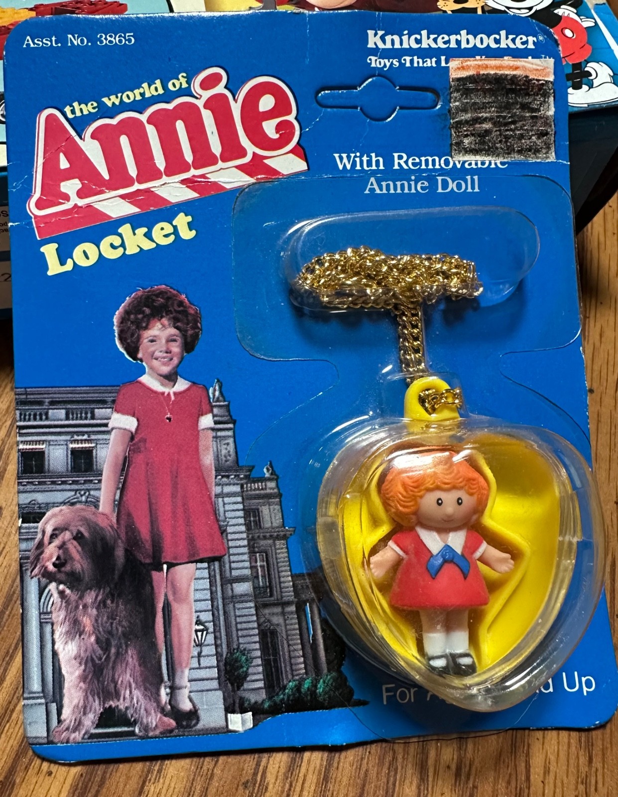 The World Of Annie Locket w/ mini Orphan Annie Doll Knickerbocker 1982 Vintage