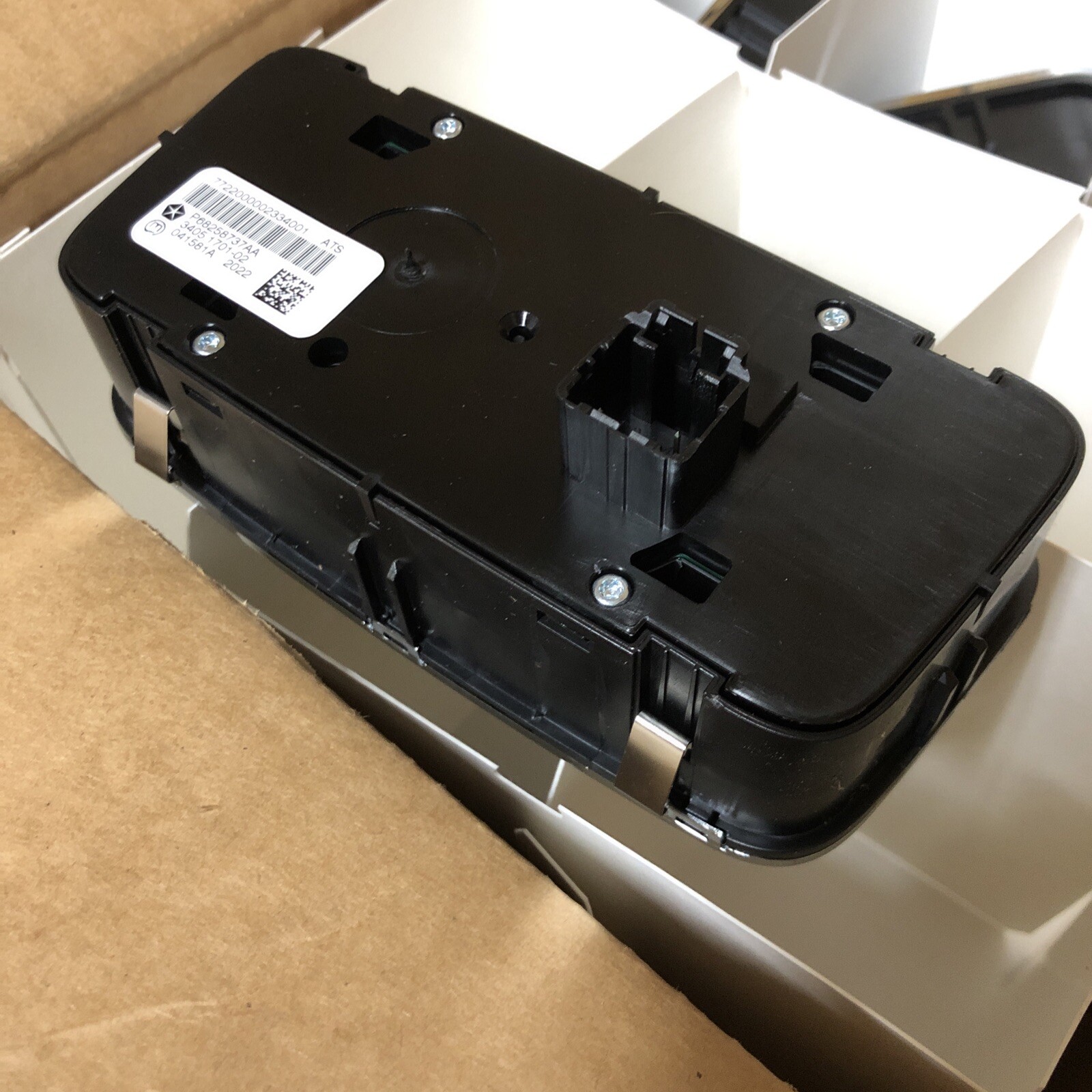 OEM 14-21 Jeep Grand Cherokee Mopar Transfer Case Switch 68258737AA New