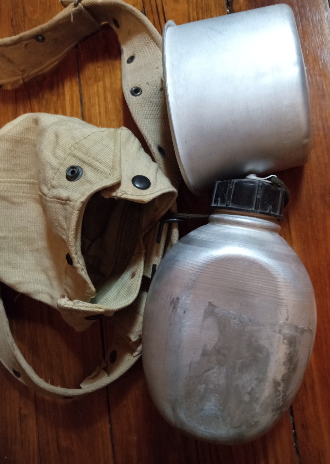 Iraqi Equipment Belt & Canteen w Cup & Cover Brit Patt 44 Khaki Lot 70s 90s OIF