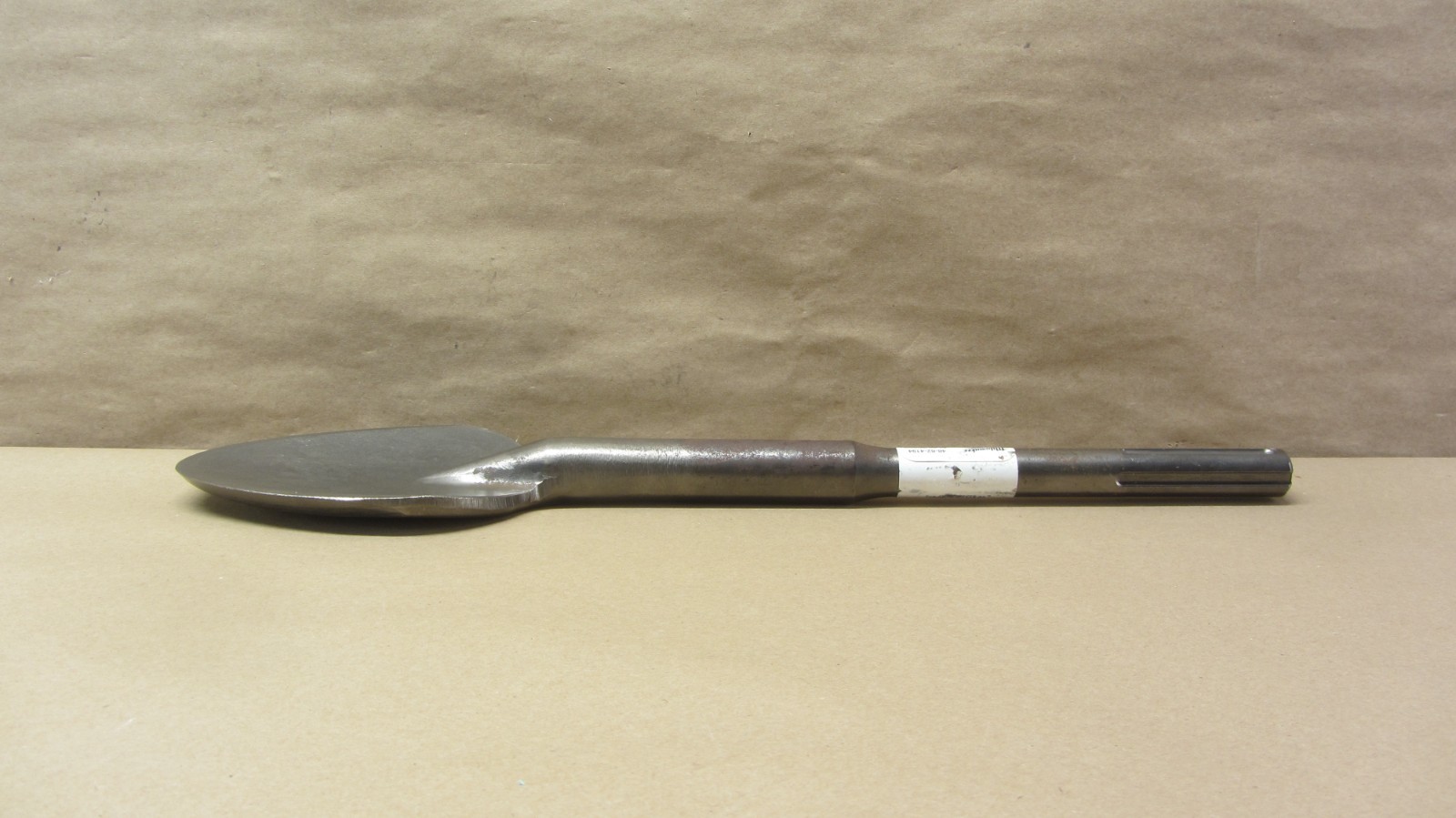 Milwaukee 48-62-4194 Clay Spade Chisel, SDS Max® Shank, 4-1/4 in W Blade, 16 in