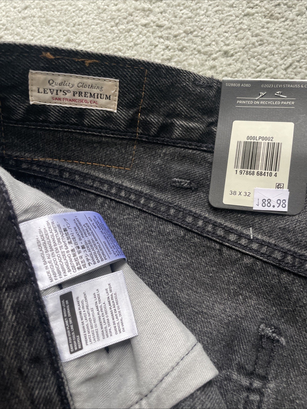Levi's Premium 568 Loose Cargo Gray Jeans Men’s Tag Size 38x32 Measures 40X32