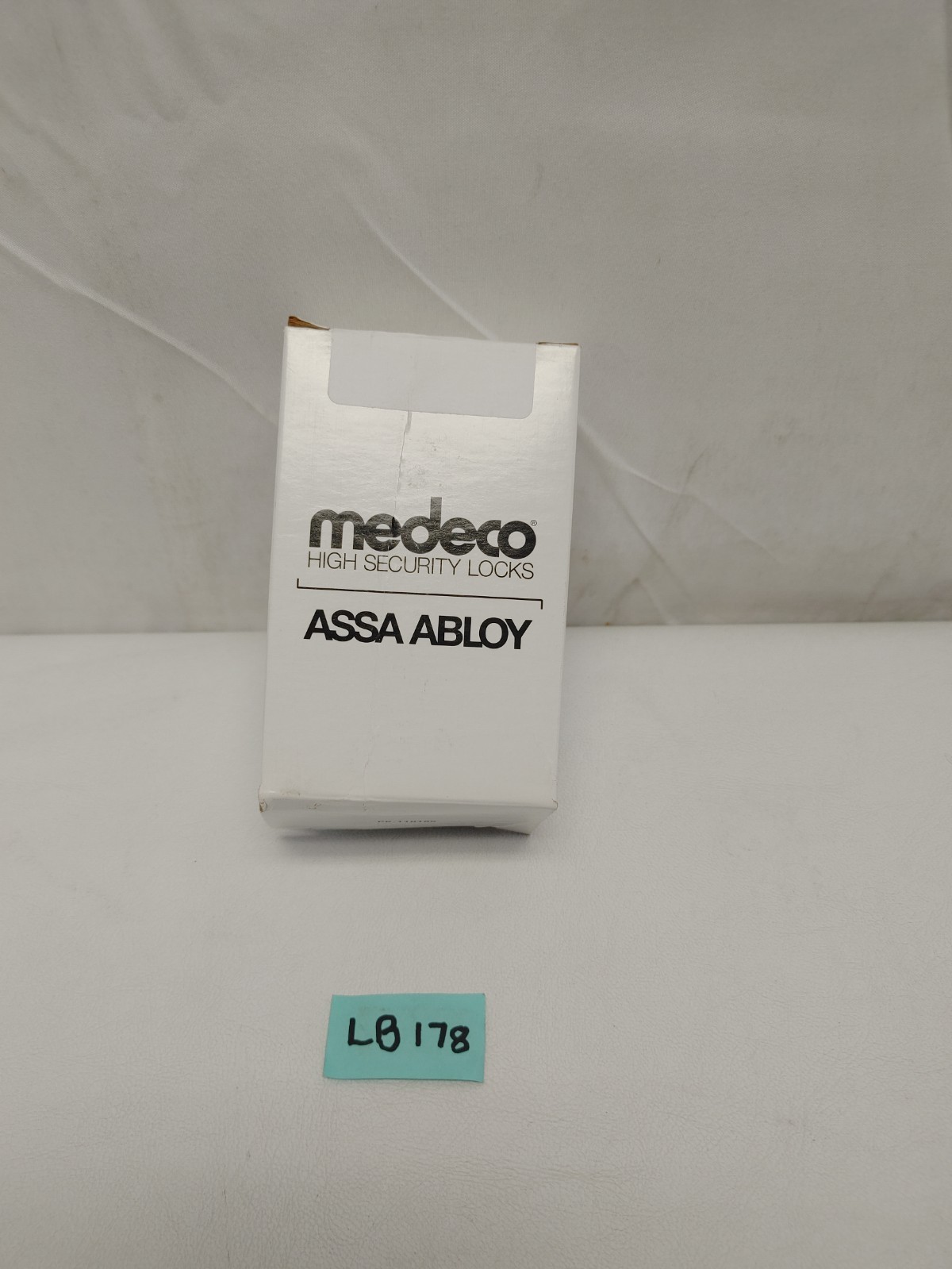 New Medeco 94-0306 XT SLIM LINE KEY G3B Key & Charger