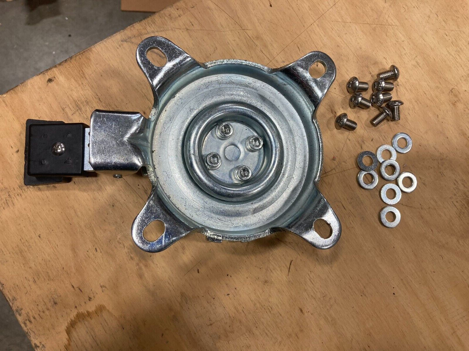 360 Degree Cantilever Umbrella Rotation Swivel Base Pedal Part