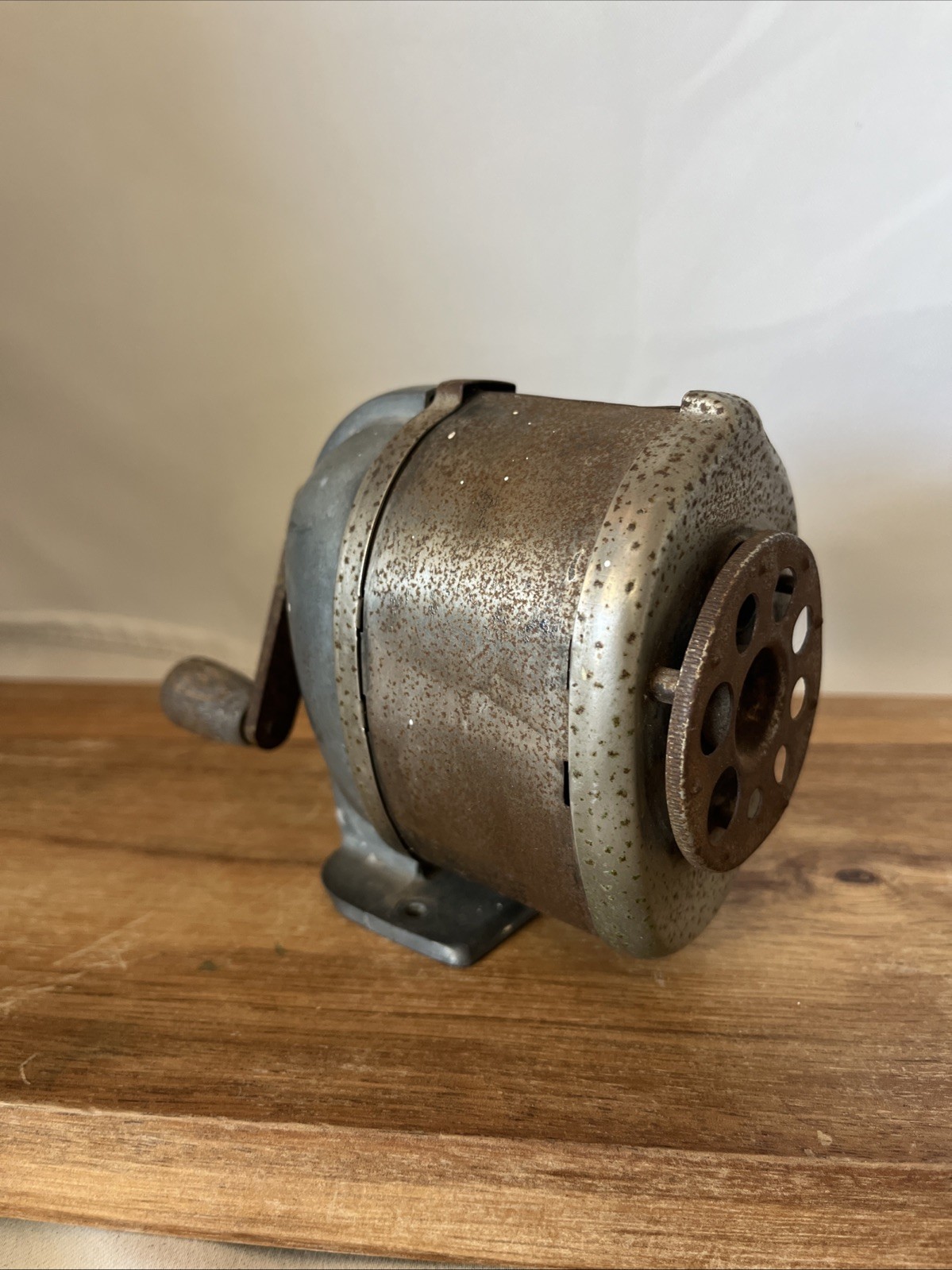Vintage* Boston Model 8 Hole Pencil Sharpener w/ Built In Surface Attachment
