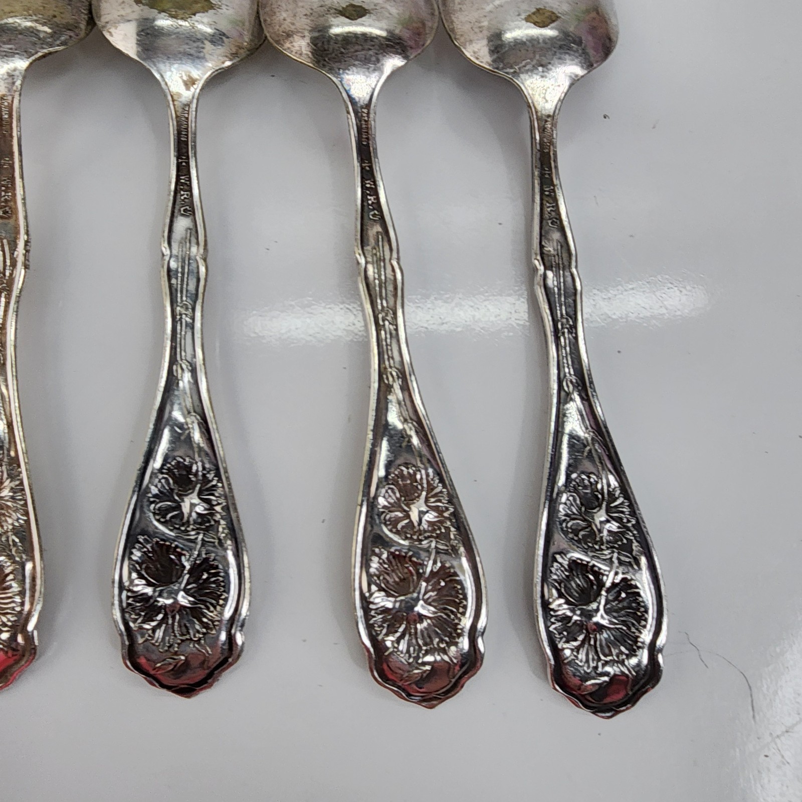 Wm Rogers (W.R.) Carnation 1908 Silverplate Dinner Spoons Set 6 Vintage Crafting