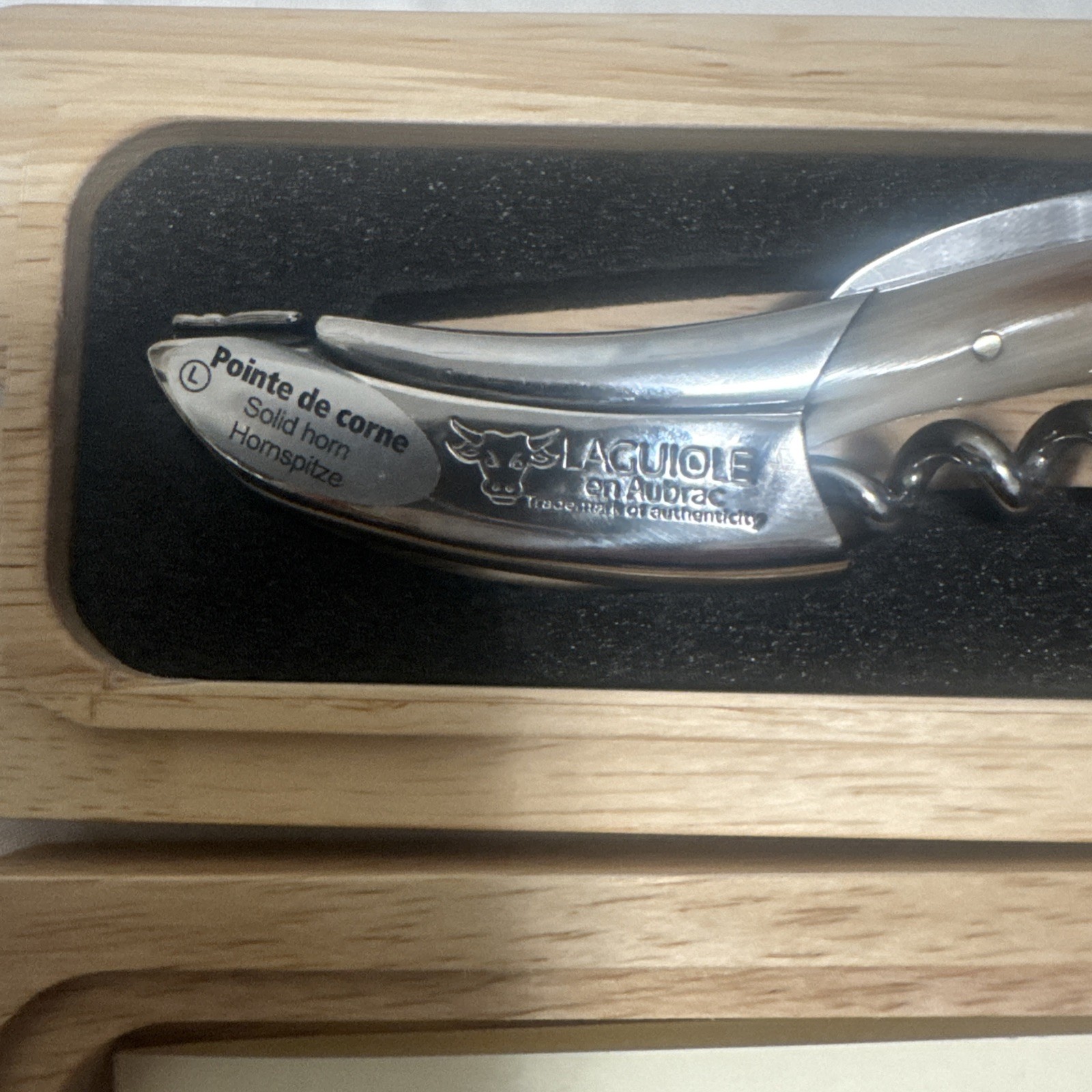 Laguiole En Aubrac Sommelier Waiter's Corkscrew Wine Opener Solid Horn Handle
