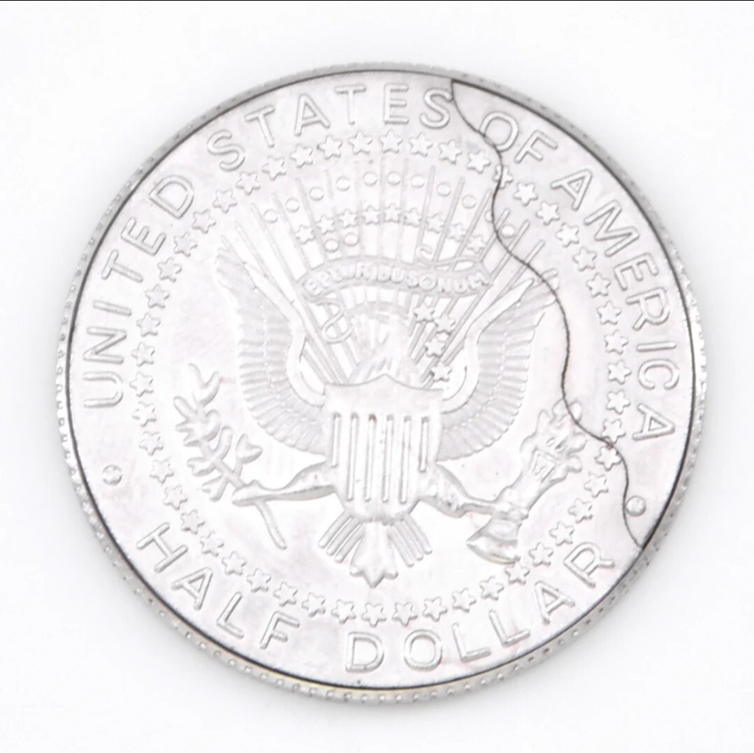 Magic Trick Gimmick Half Dollar Magnetic Flipper Coin Close Up Magician Tool T11