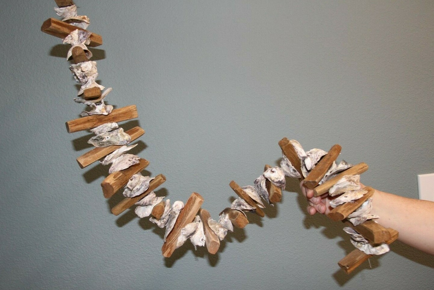 Oyster Bar Hanging Decor Oyster Shells Driftwood Garland, Natural, 33"+ G-83
