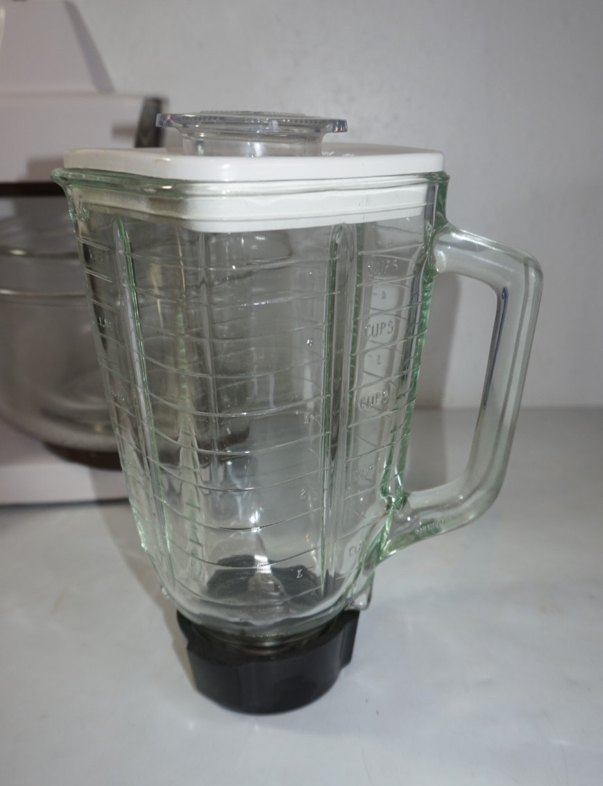 VTG Oster Regency Kitchen Center Mixer Blender Food Processor 12 Speeds White