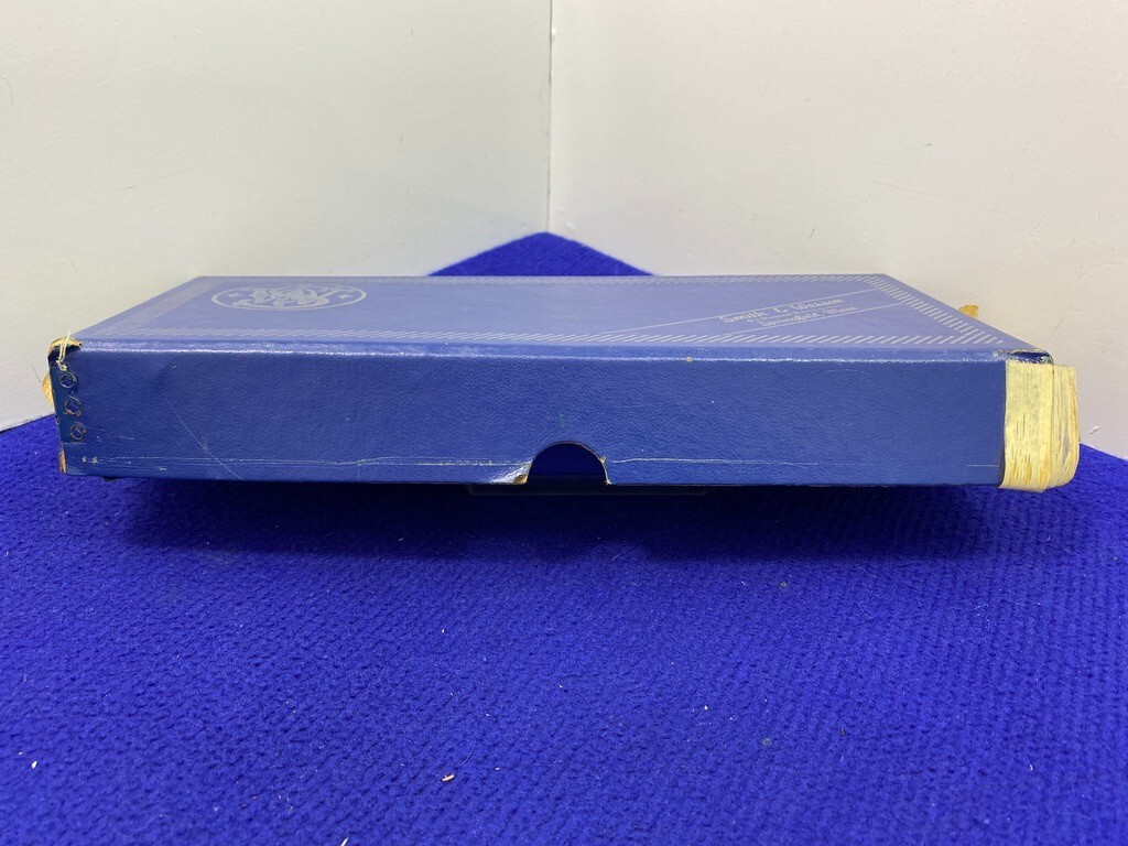 Vintage Smith & Wesson Model 48-4 .22 Magnum Genuine Factory Two-Piece Box