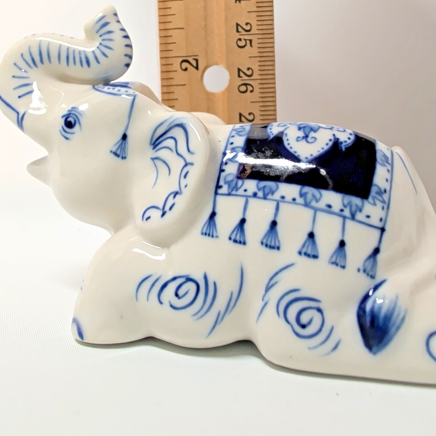 Ceramic ELEPHANT w/ PERPETUAL CALENDAR Blue Thailand - 3.5" Long x 2.5" Tall