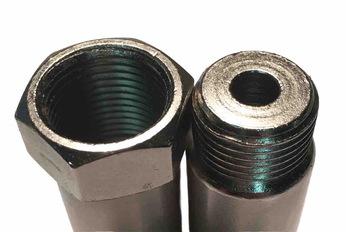 (2) Non Fouler Spark Plugs Adapters 18 Mm X 1.50