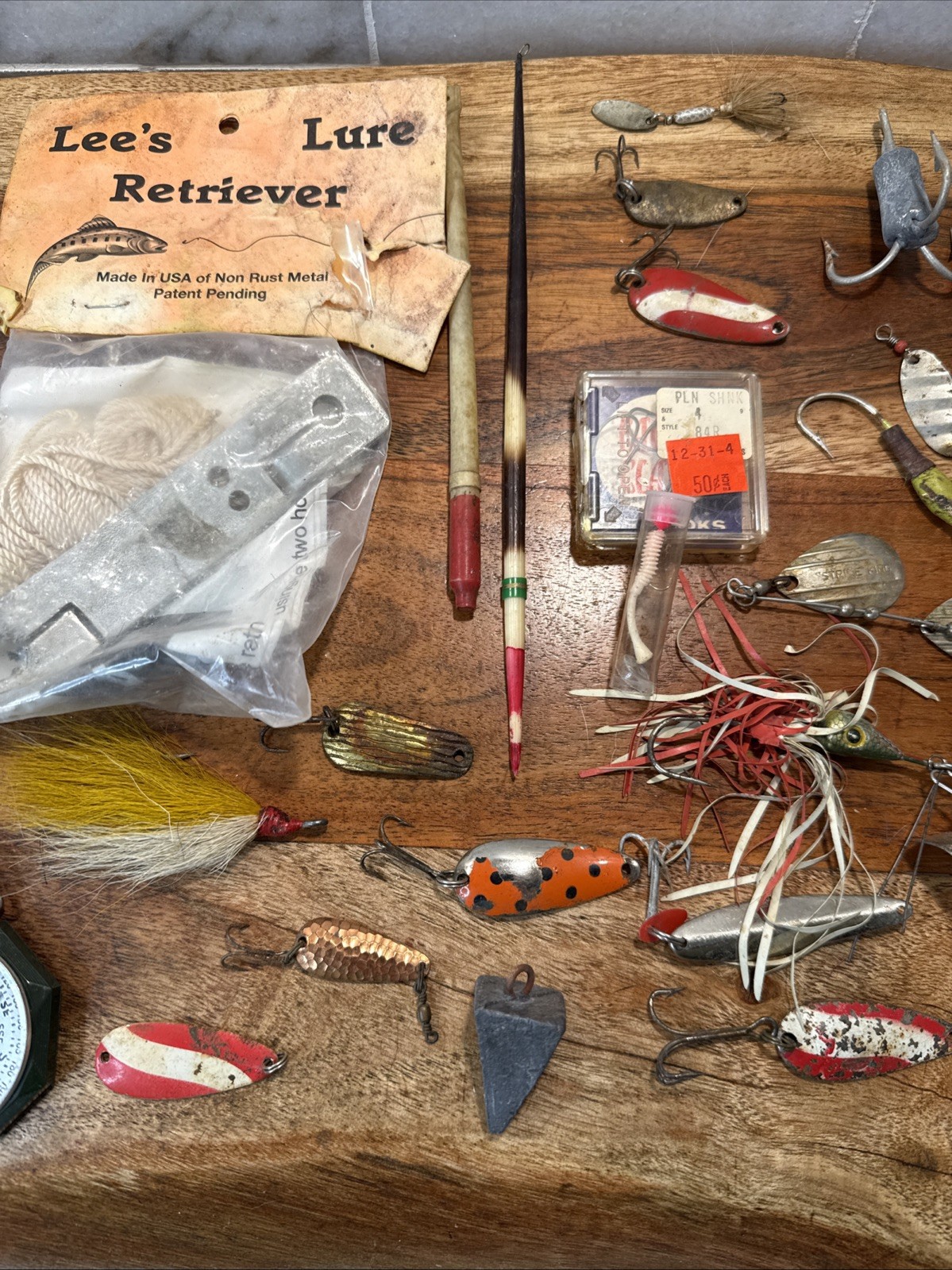 Lot Fishing Supplies Vintage Flies Lures Line Weights Scale Hooks